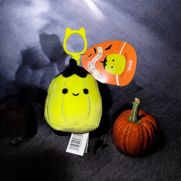 Squishmallows Accessories - Squishmallows Walt Green and Black Pumpkin Plush Keychain